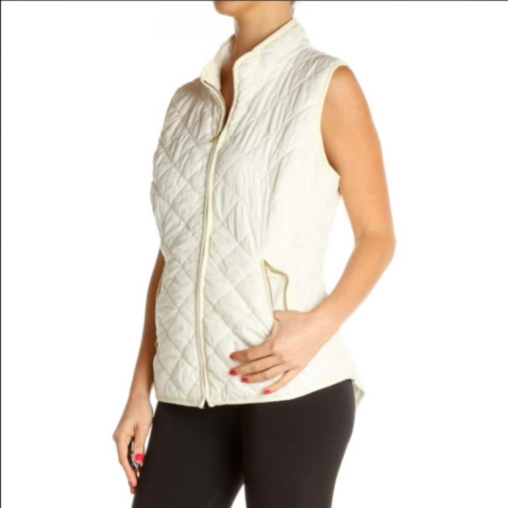 White Crown & Ivy puffer quilted vest